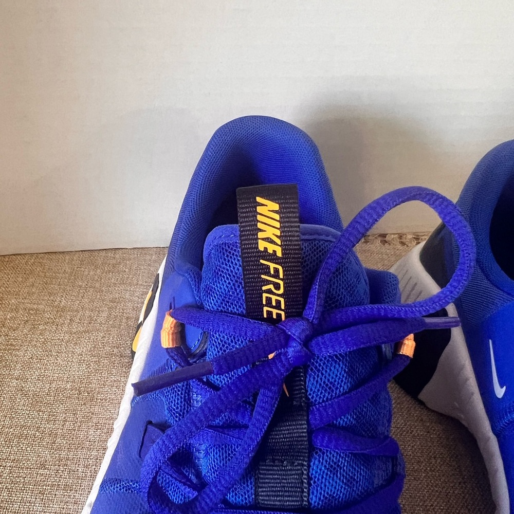 Nike Men's Blue Metcon Running Shoes - Picture 4 of 6